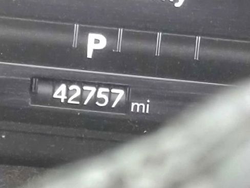Used 2025 RAM 1500 Laramie AWD/4WD image 9