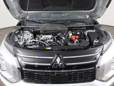 New 2026 Mitsubishi Outlander ES FWD image 18
