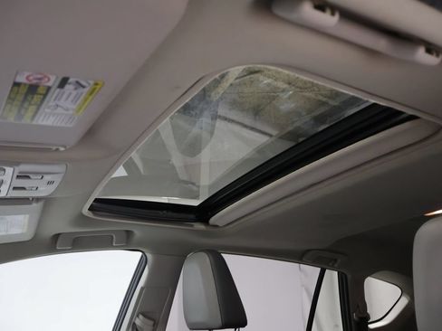Used 2013 Toyota RAV4 Limited AWD/4WD image 29