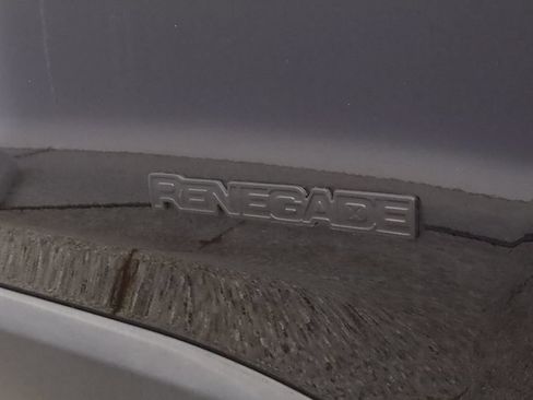Certified 2020 Jeep Renegade Latitude w/ Cold Weather Group AWD/4WD image 24