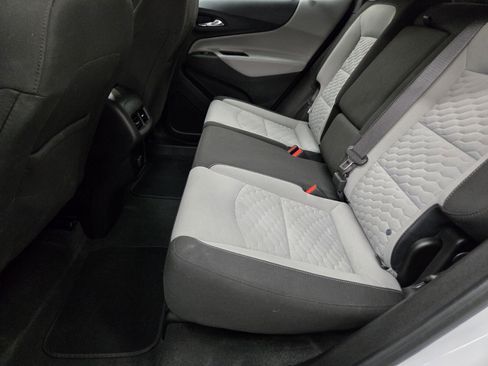 Used 2018 Chevrolet Equinox LS FWD image 8