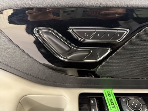 New 2026 Lincoln Aviator 2WD image 11