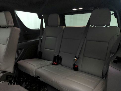 Used 2022 Chevrolet Tahoe Z71 w/ Z71 Off-Road Package AWD/4WD image 37
