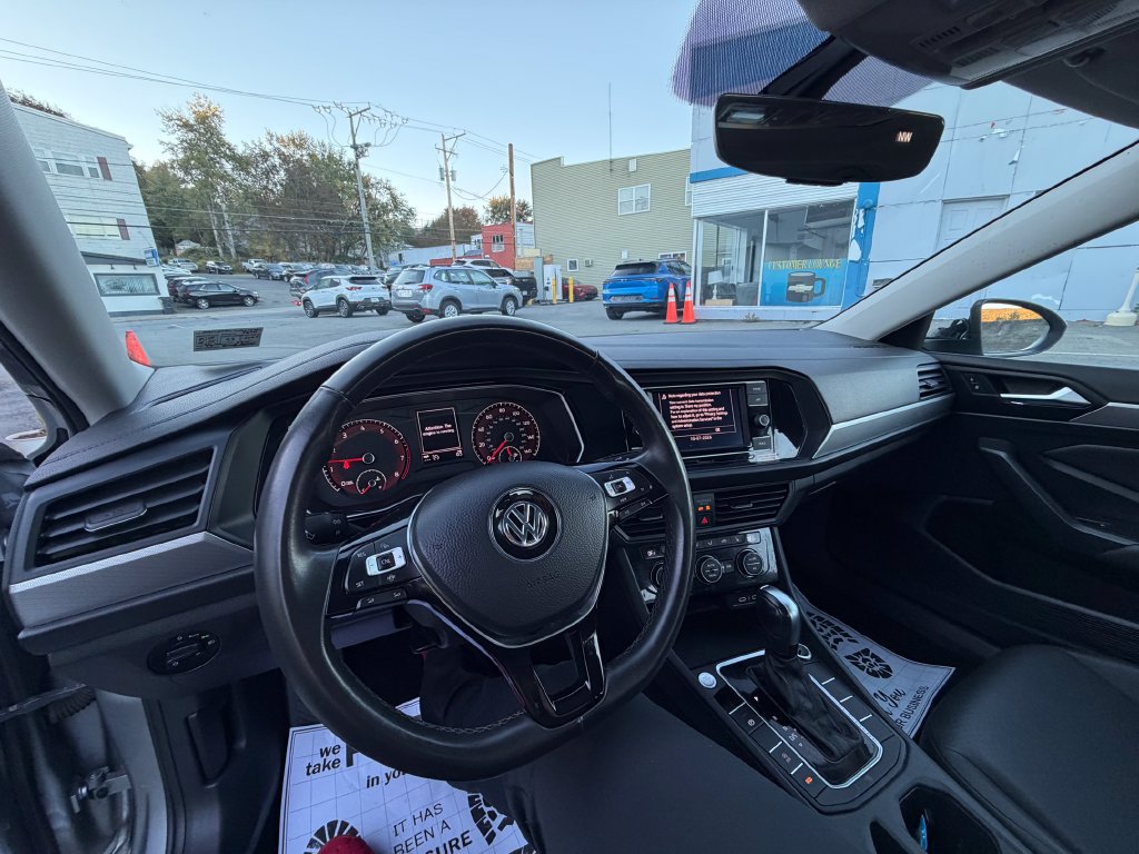 Used 2020 Volkswagen Jetta SE w/ SE Cold Weather Package FWD image 22