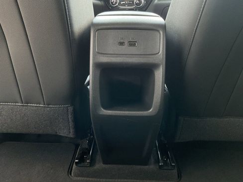 Used 2025 Chevrolet Trax LT image 17