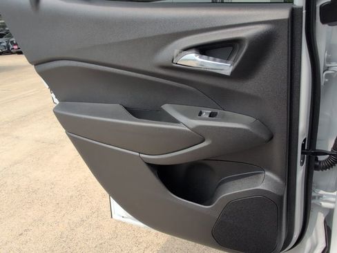 New 2026 Chevrolet Trax LT FWD image 8