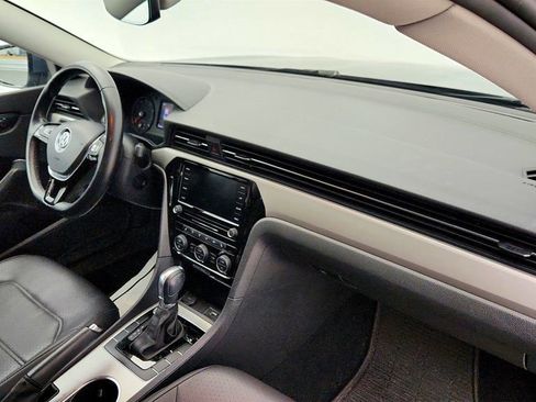 Used 2020 Volkswagen Passat 2.0T SE w/ Sunroof Package image 24