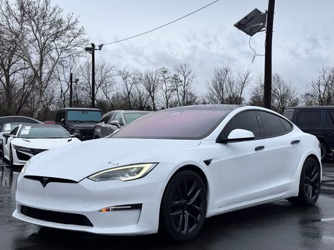 Used 2021 Tesla Model S Plaid image 3