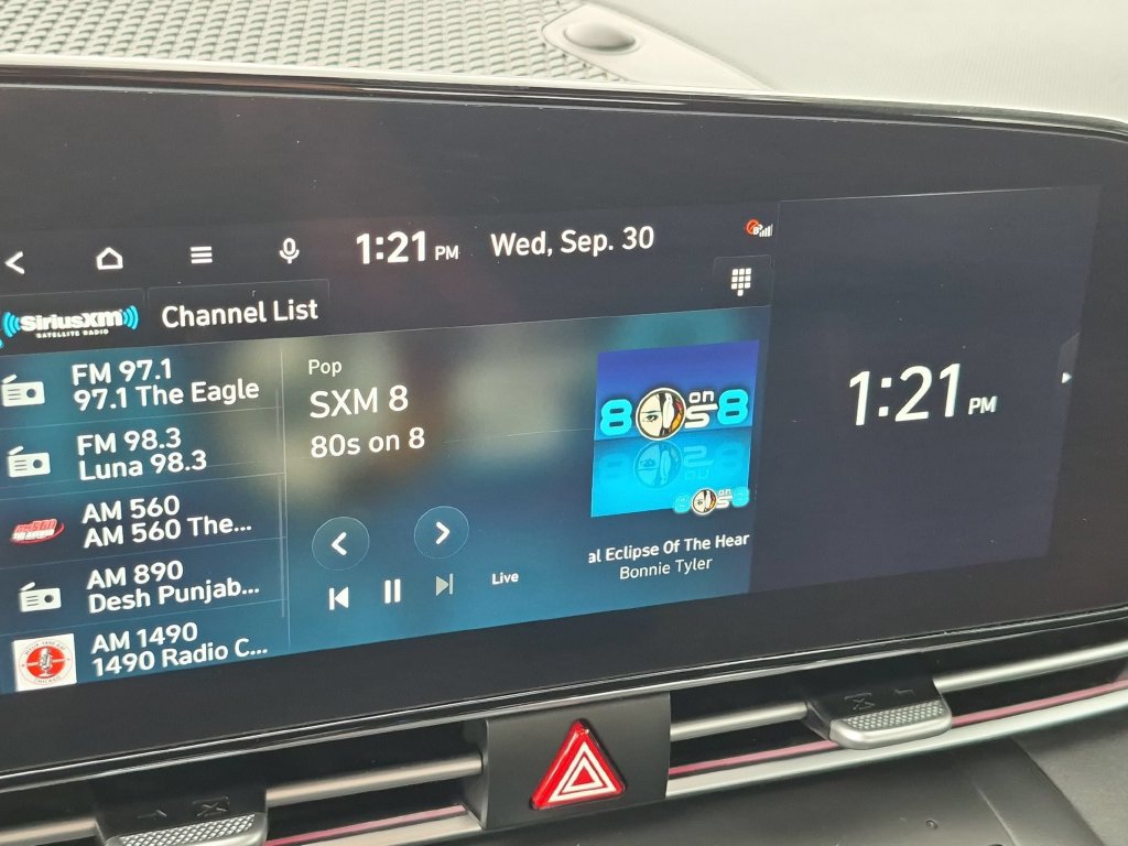 Used 2025 Hyundai Elantra SEL FWD image 19