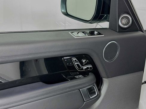 Used 2022 Land Rover Range Rover P525 Westminster Edition image 18