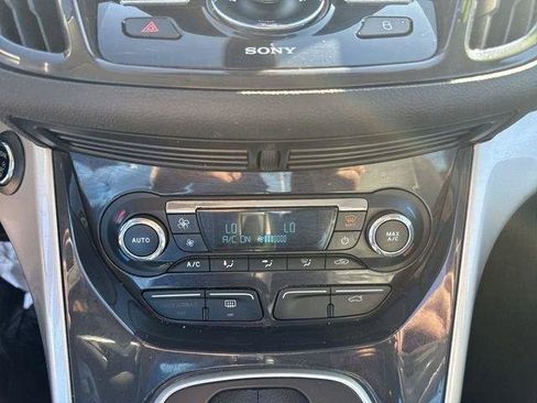 Used 2013 Ford C-MAX SEL FWD image 27