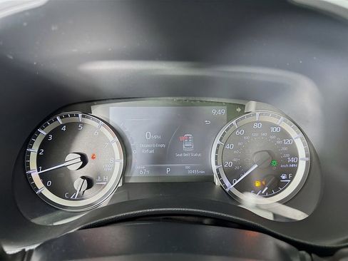 Used 2023 Toyota Highlander XLE image 17