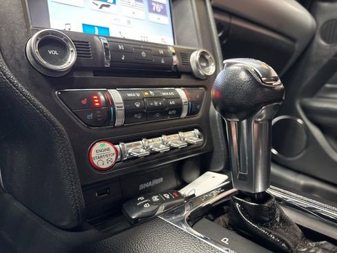 Used 2017 Ford Mustang Premium image 12