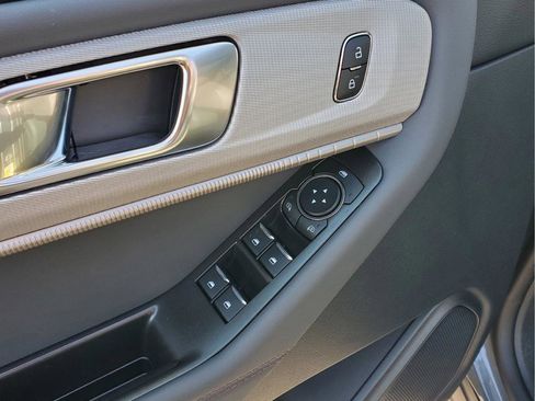 New 2025 Ford Explorer Active w/ Active Comfort Package image 14