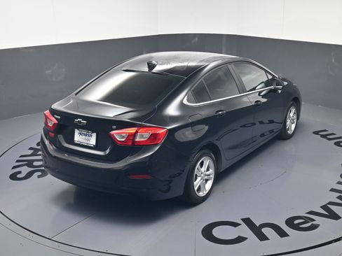 Used 2018 Chevrolet Cruze LT w/ Convenience Package image 34