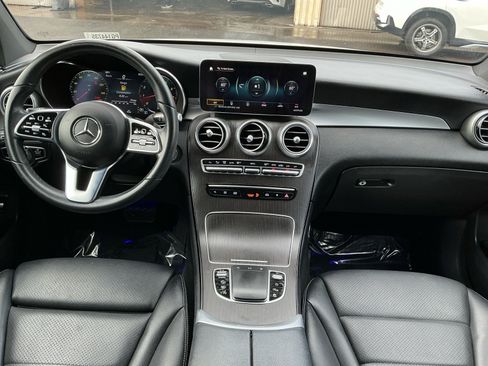 Used 2023 Mercedes-Benz GLC 300 4MATIC Coupe image 14