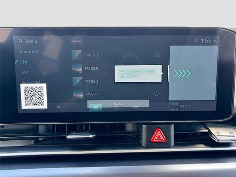 Used 2025 Kia Carnival FWD image 15