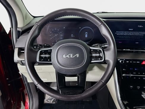 Certified 2024 Kia Carnival SX image 12