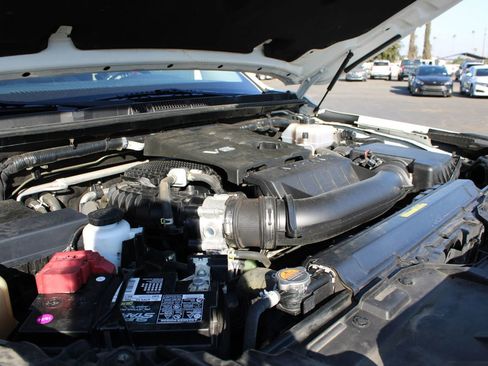 Used 2022 Nissan Frontier SV image 34