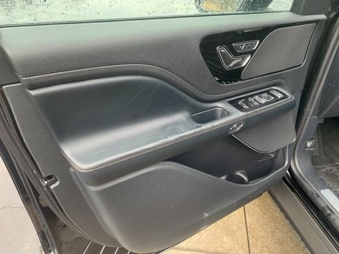New 2026 Lincoln Aviator AWD w/ Jet Appearance Package image 19