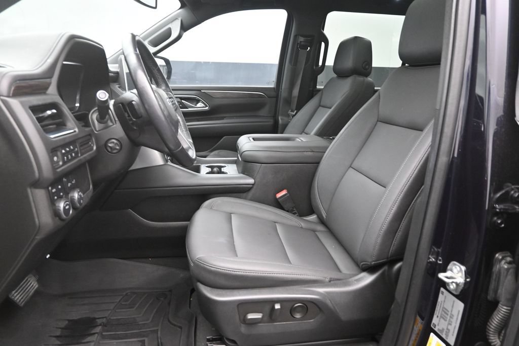 Used 2022 Chevrolet Tahoe Z71 w/ Luxury Package AWD/4WD image 18