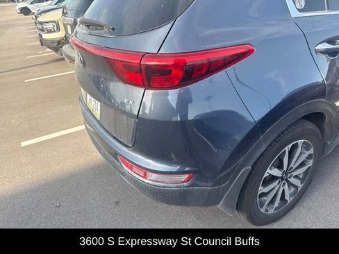 Used 2017 Kia Sportage EX w/ EX Premium Package FWD image 3