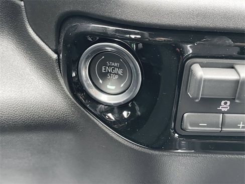 New 2026 GMC Sierra 3500 SLT image 17