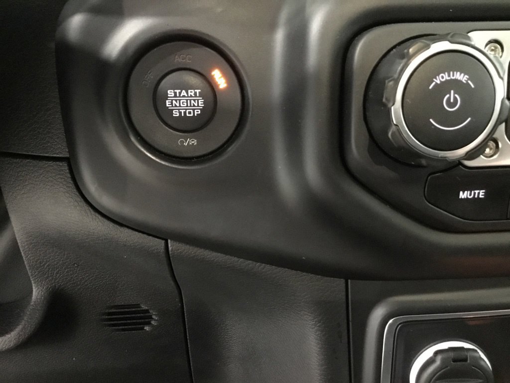 Used 2022 Jeep Wrangler Unlimited Sahara w/ Cold Weather Group AWD/4WD image 22