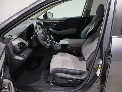 Used 2024 Subaru Outback Premium AWD/4WD image 9