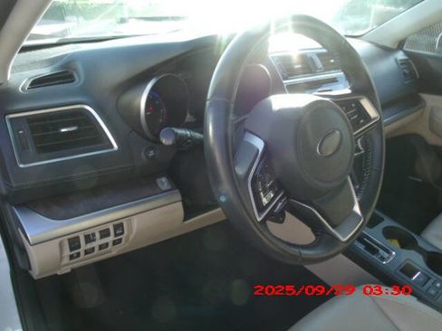 Used 2018 Subaru Outback 2.5i Limited image 27
