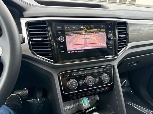 Used 2023 Volkswagen Atlas SE w/ Panoramic Sunroof Package FWD image 22
