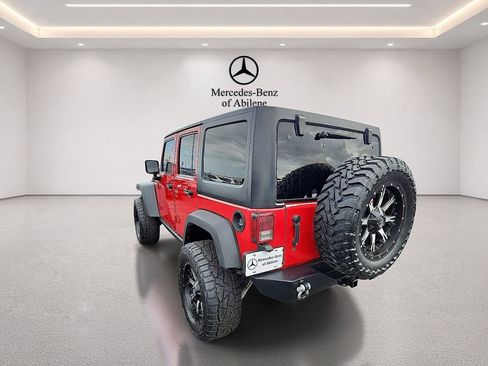 Used 2014 Jeep Wrangler Unlimited Rubicon w/ Connectivity Group AWD/4WD image 5