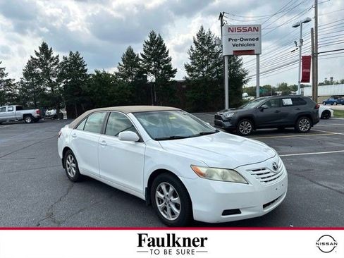 Used 2008 Toyota Camry LE FWD image 1