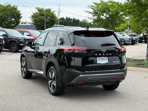 Used 2023 Nissan Rogue SL AWD/4WD image 7