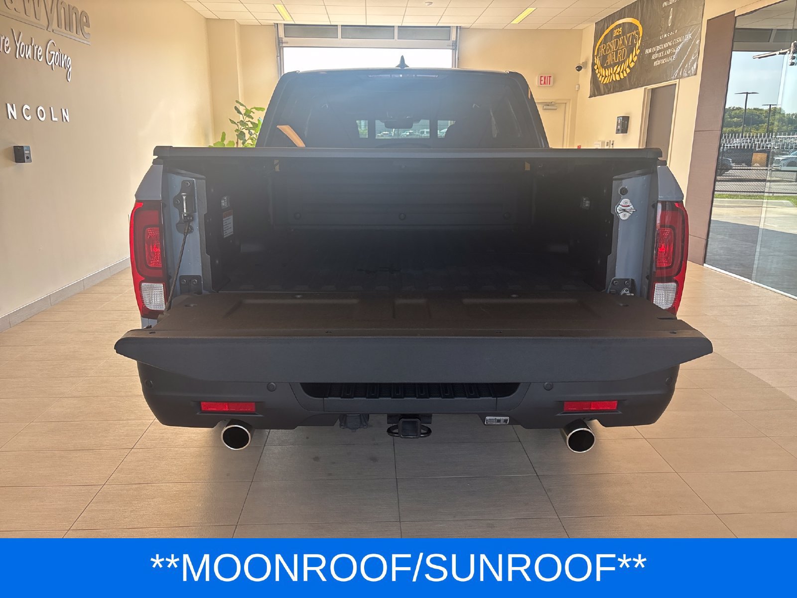Certified 2025 Honda Ridgeline Black Edition image 12
