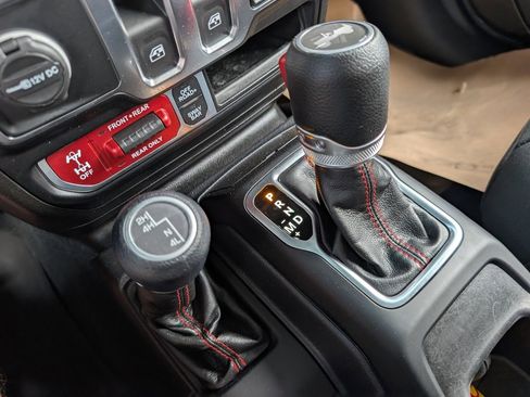 Used 2022 Jeep Wrangler Rubicon image 30