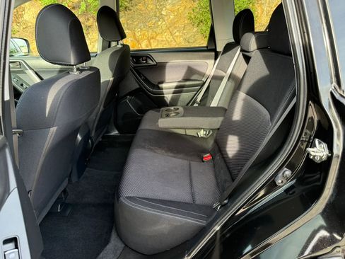 Used 2018 Subaru Forester 2.5i Premium AWD/4WD image 18