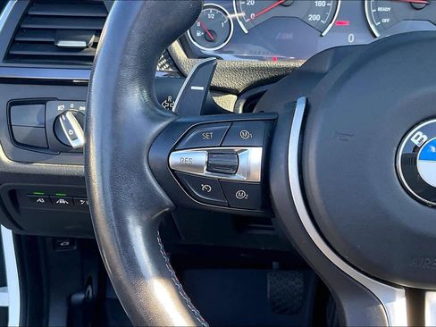 Used 2017 BMW M4 Convertible image 20