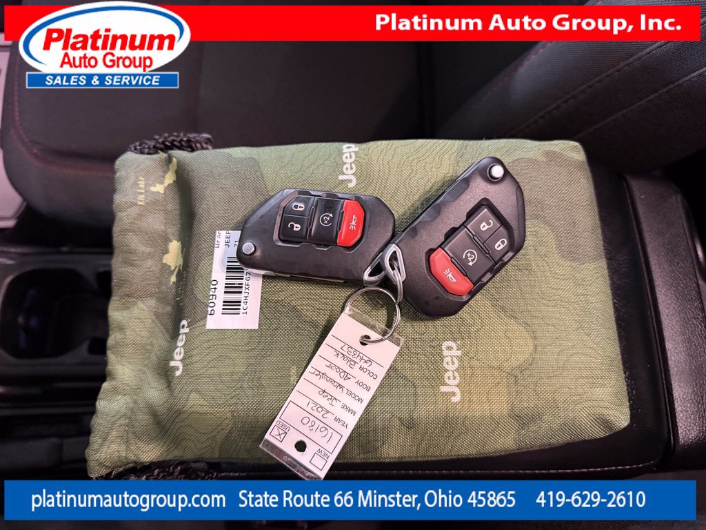 Used 2021 Jeep Wrangler Unlimited Rubicon w/ Dual Top Group AWD/4WD image 24