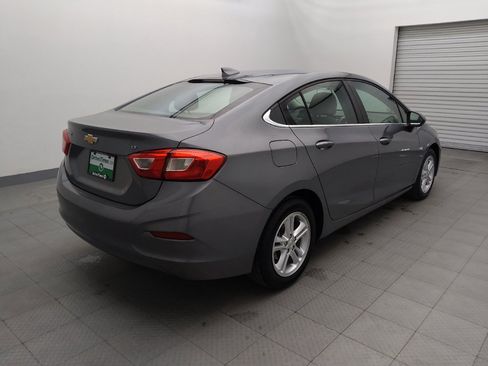 Used 2018 Chevrolet Cruze LT image 9