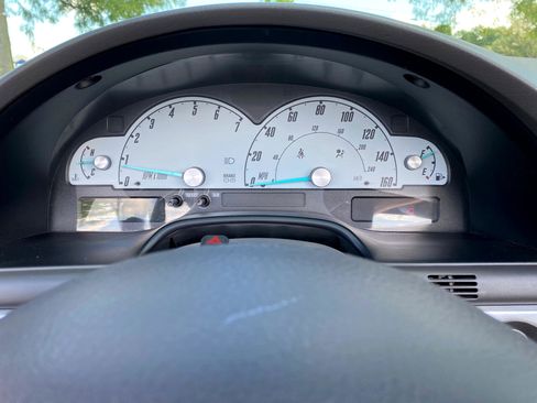 Used 2002 Ford Thunderbird Deluxe image 27