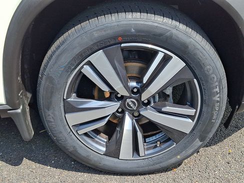 Certified 2023 Nissan Rogue SL w/ SL Premium Package AWD/4WD image 8