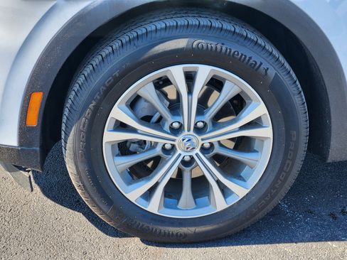 Used 2023 Buick Envision Preferred image 28