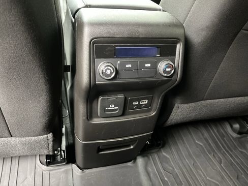 Certified 2023 GMC Acadia SLE w/ Driver Convenience Package image 12