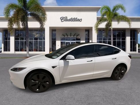 Used 2025 Tesla Model 3 Long Range RWD image 7