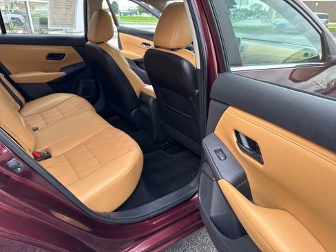Used 2024 Nissan Sentra SV w/ SV Premium Package FWD image 29