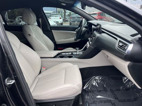 Used 2023 Genesis G70 2.0T AWD/4WD image 17