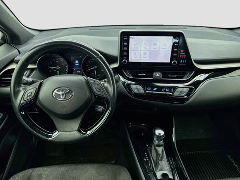 Used 2019 Toyota C-HR XLE FWD image 14