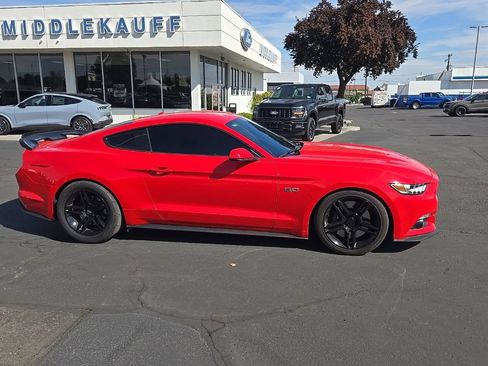 Used 2017 Ford Mustang GT Premium w/ GT Performance Package RWD image 4
