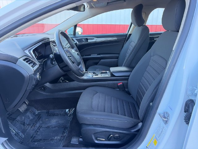 Used 2019 Ford Fusion SE FWD image 22